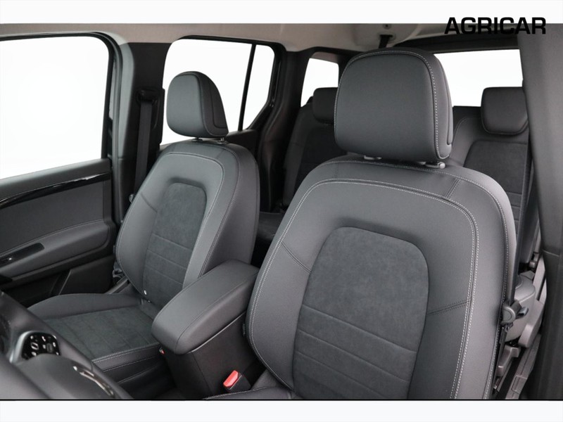 7 - Mercedes Vans Classe T eqt 200