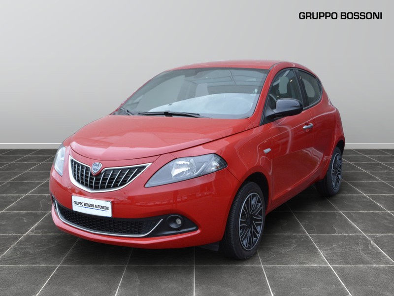 1 - Lancia Ypsilon 5 porte 1.0 firefly hybrid 70cv gold s&s