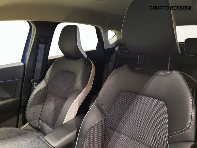 19 - Renault Captur 1.6 e-tech hybrid intens auto