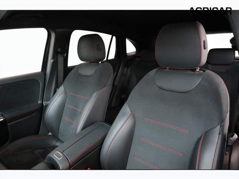 7 - Mercedes GLA 250 e plug in hybrid (e eq-power) premium 8g-dct