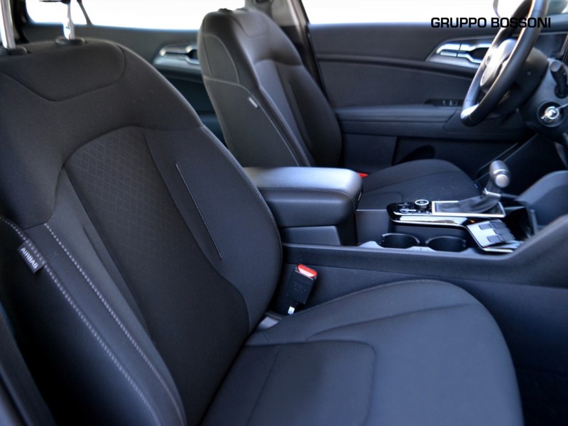 7 - Kia Sportage 1.6 crdi mhev business dct