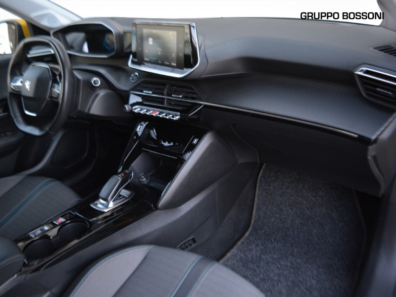 7 - Peugeot e-208 5 porte 100kw allure pack