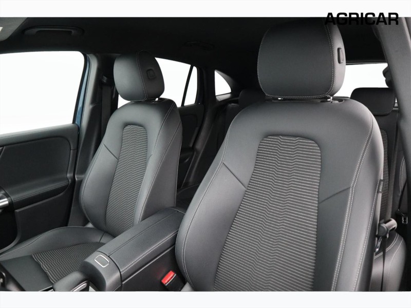 7 - Mercedes GLA 180 d sport plus 8g-dct