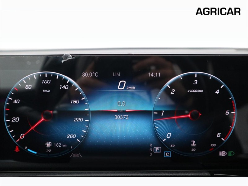 7 - Mercedes GLB 200 d premium 4matic 8g-dct