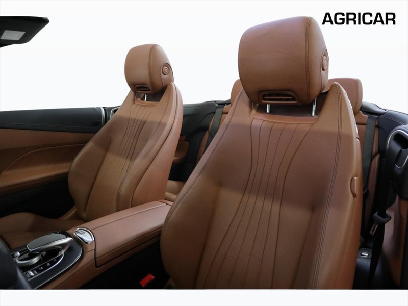 7 - Mercedes Classe E cabrio 220 business sport 4matic 9g-tronic plus