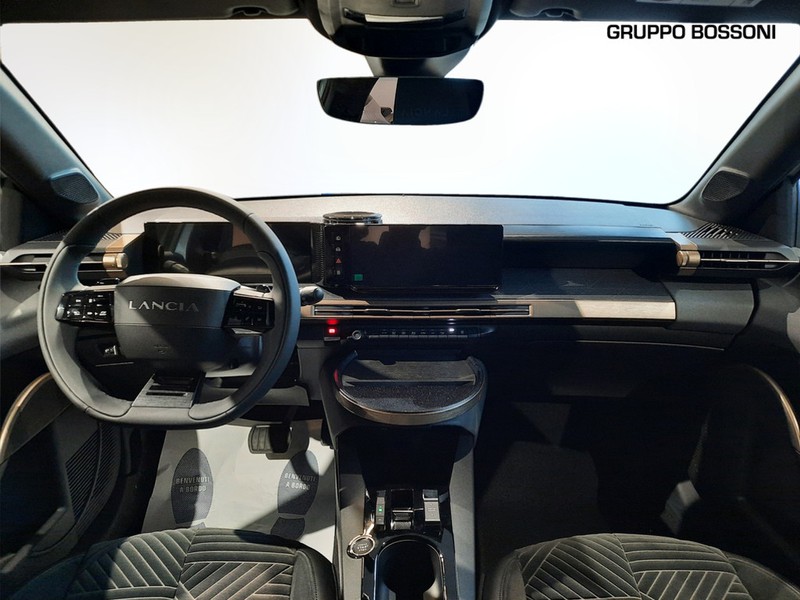 7 - Lancia Ypsilon 1.2 mhev 110cv lx e-dct