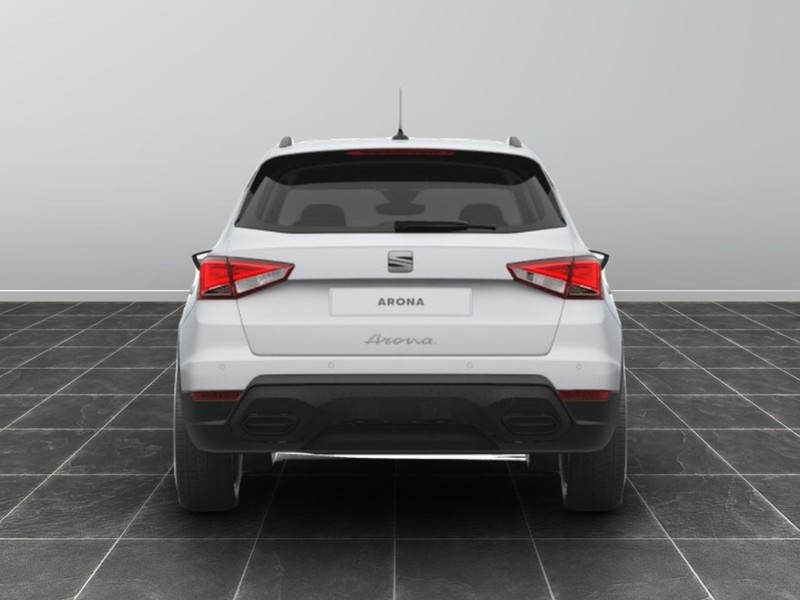 7 - Seat Arona 1.0 ecotsi 95cv black edition