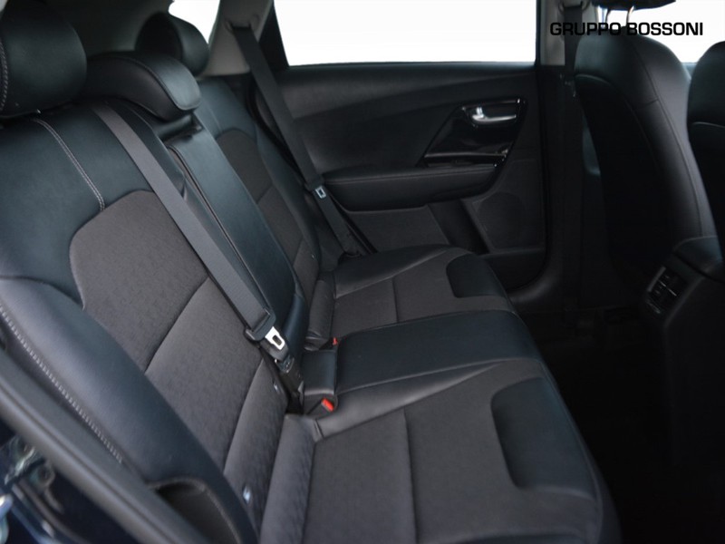 7 - Kia Niro 1.6 gdi hev style 2wd dct