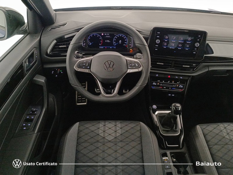 7 - Volkswagen T-Roc 1.0 tsi 115cv r line