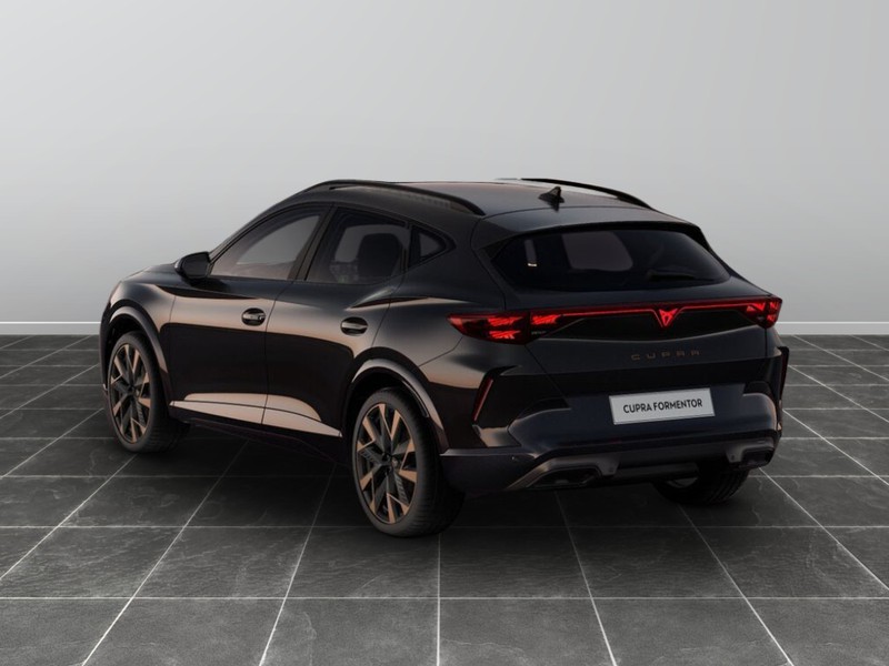 7 - Cupra Formentor 1.5 hybrid 150cv dsg