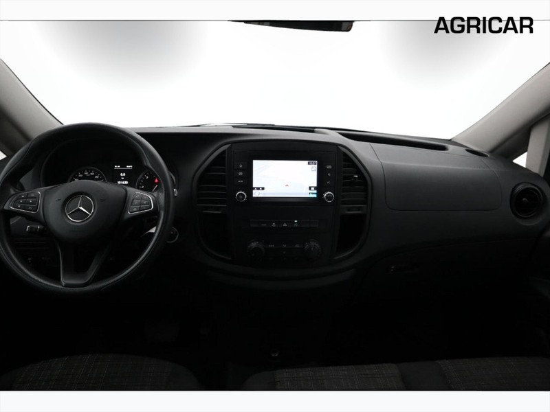 13 - Mercedes Vans Vito 116 cdi long tourer pro auto my20