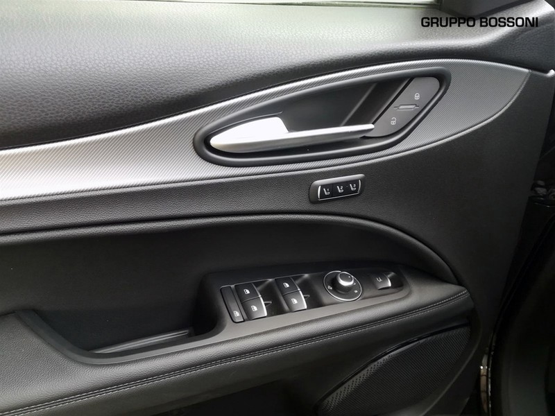 19 - Alfa Romeo Stelvio 2.2 turbo 210cv veloce q4 at8