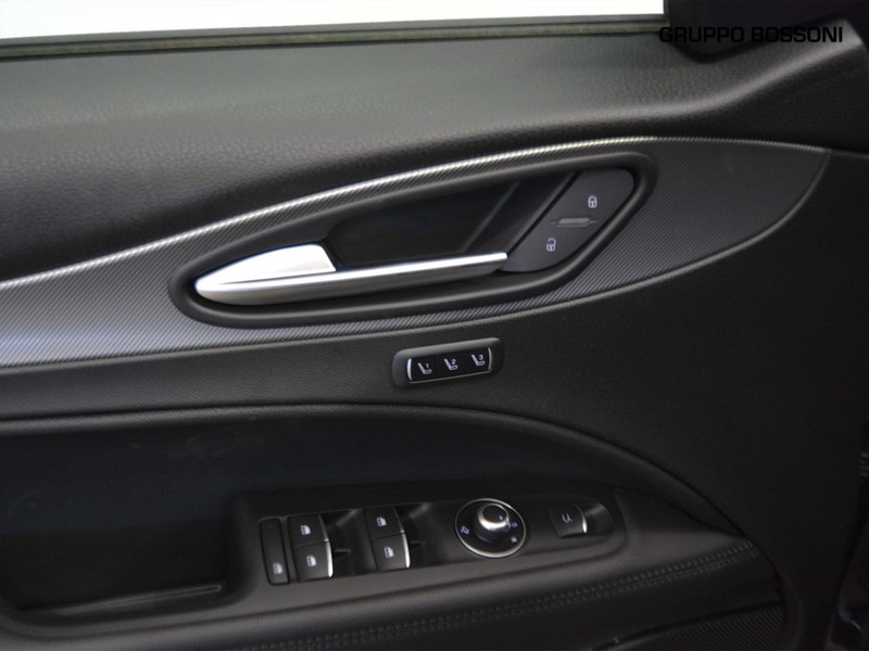 13 - Alfa Romeo Stelvio 2.2 turbo 210cv veloce q4 at8