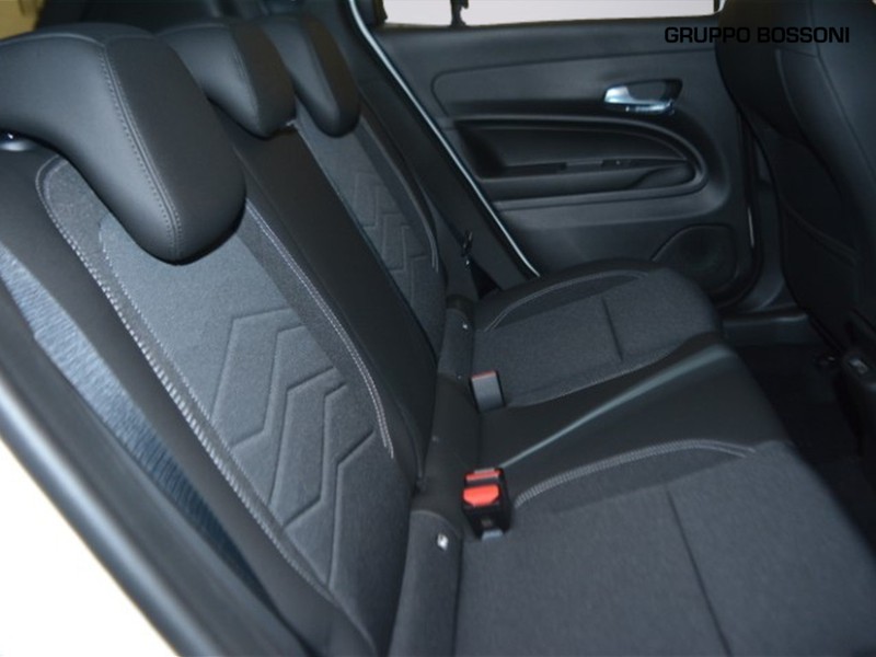7 - Jeep Avenger 1.2 turbo 100cv altitude fwd