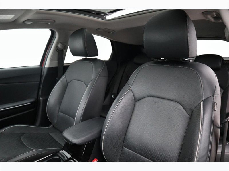 7 - Kia Xceed 1.4 t-gdi 140cv evolution lounge pack 2wd dct