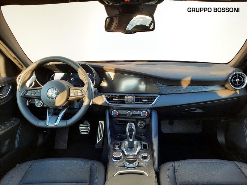 7 - Alfa Romeo Giulia 2.2 turbo 160cv sprint at8