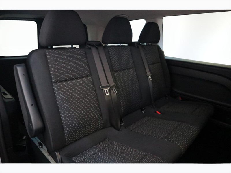 7 - Mercedes Vans Vito 114 cdi compact pro auto my20