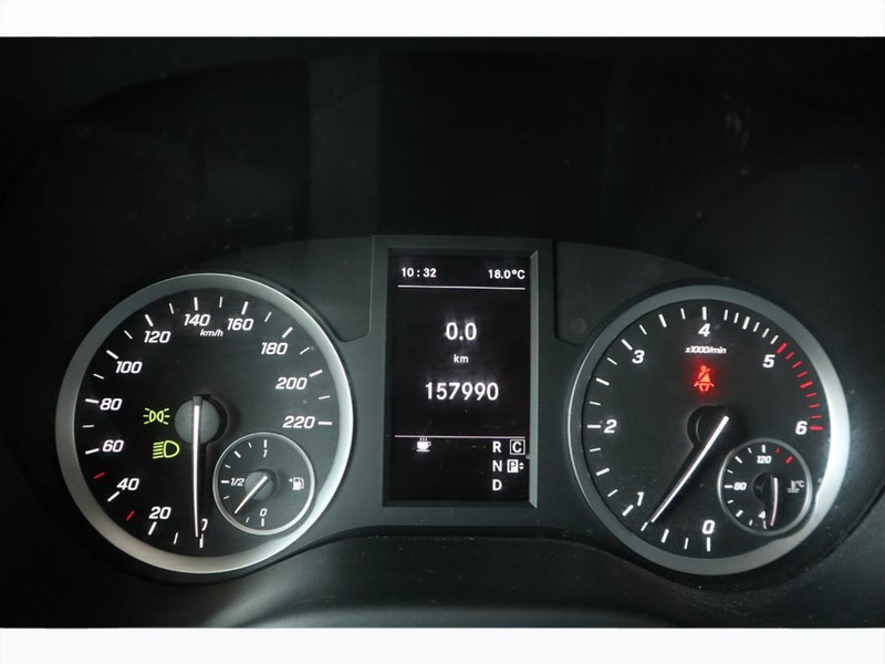 7 - Mercedes Vans Vito 114 cdi long business auto e6