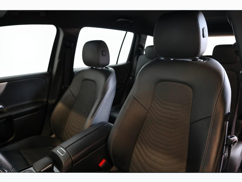 7 - Mercedes GLB 180 d sport plus 8g-dct