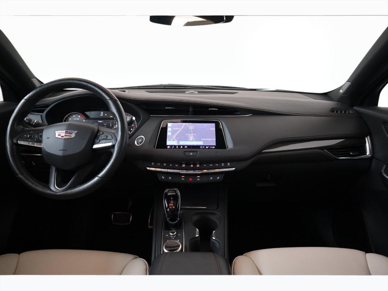 13 - Cadillac XT4 2.0 td premium luxury fwd auto