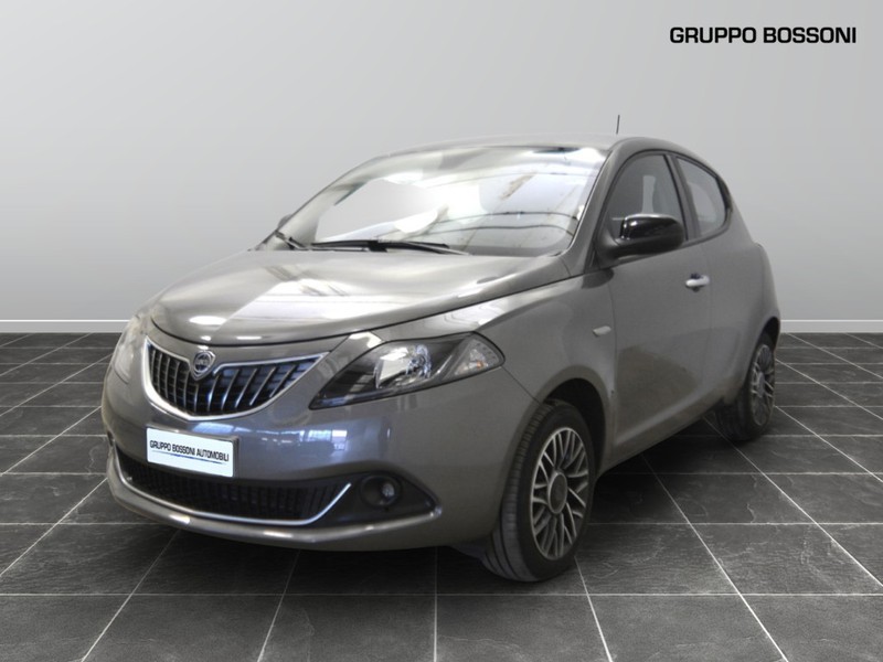 1 - Lancia Ypsilon 1.0 firefly hybrid 70cv platino s&s