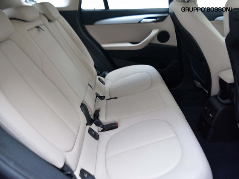 7 - BMW X1 25e xdrive business advantage steptronic