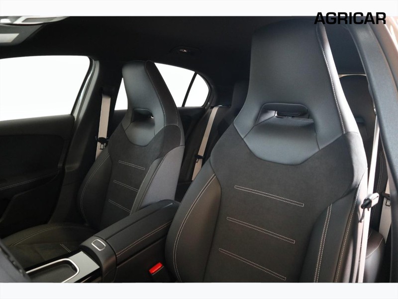 7 - Mercedes Classe A 250 e plug-in-hybrid alpine grey edition speedshift dct amg 8g