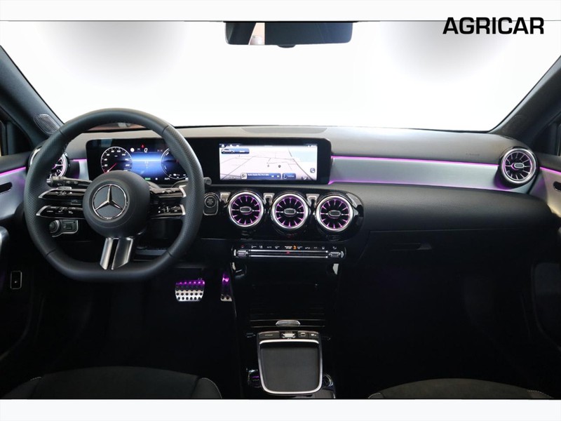 13 - Mercedes Classe A 250 e plug-in-hybrid alpine grey edition speedshift dct amg 8g