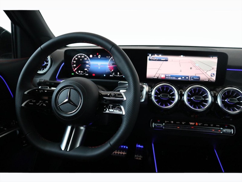 13 - Mercedes GLB 200 d amg line advanced plus 8g-dct