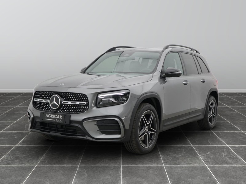 1 - Mercedes GLB 200 d amg line premium 8g-dct