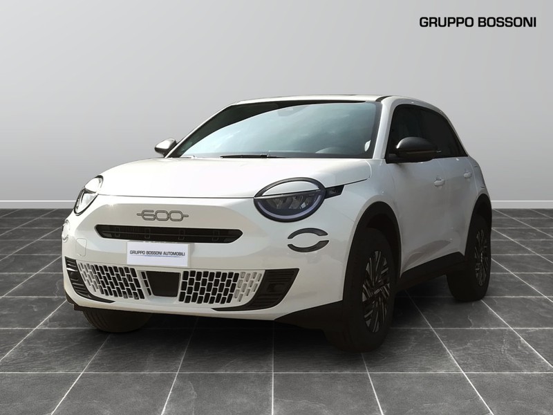 1 - Fiat 600 1.2 hybrid 110cv edct