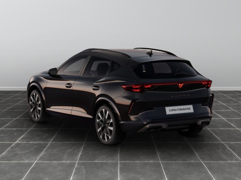 7 - Cupra Formentor 1.5 hybrid 150cv dsg