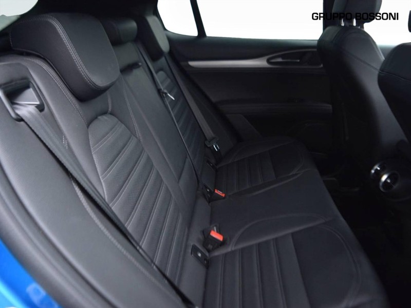 7 - Alfa Romeo Stelvio 2.2 turbo 210cv veloce q4 at8