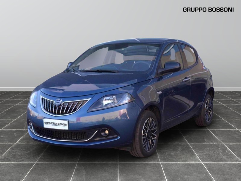 1 - Lancia Ypsilon 1.0 firefly hybrid 70cv platino s&s