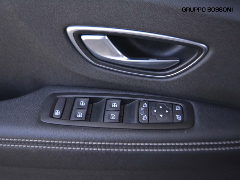 13 - Renault Grand Scénic grand  1.7 blue dci 120cv sport edition2 edc