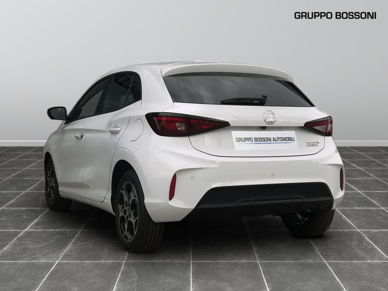 7 - Mg MG3 1.5 hybrid+ luxury