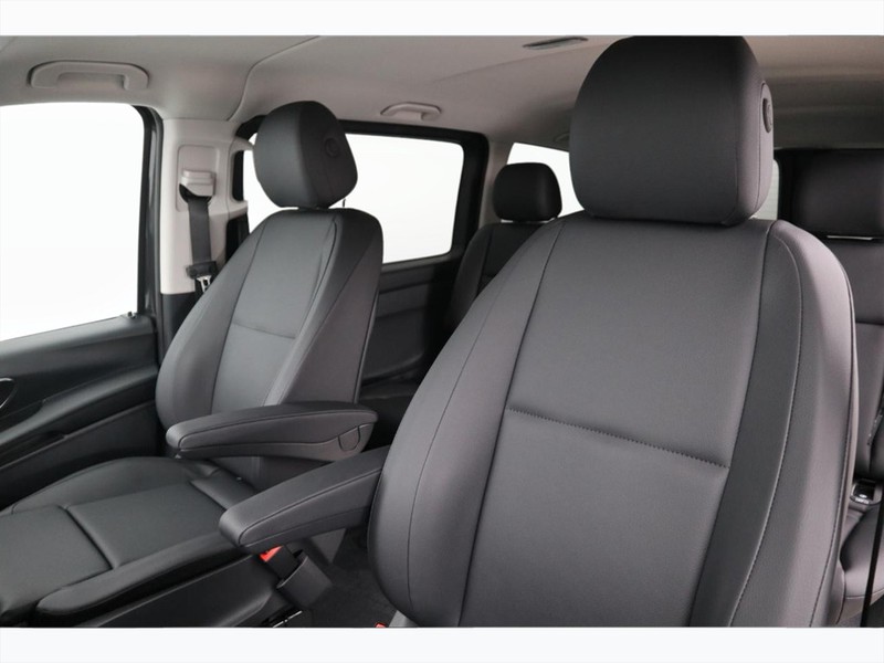7 - Mercedes Vans Vito mixto 114 cdi long select 9g-tronic