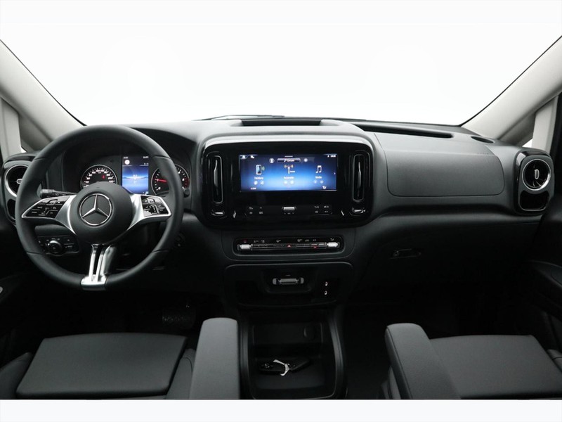 13 - Mercedes Vans Vito mixto 114 cdi long select 9g-tronic