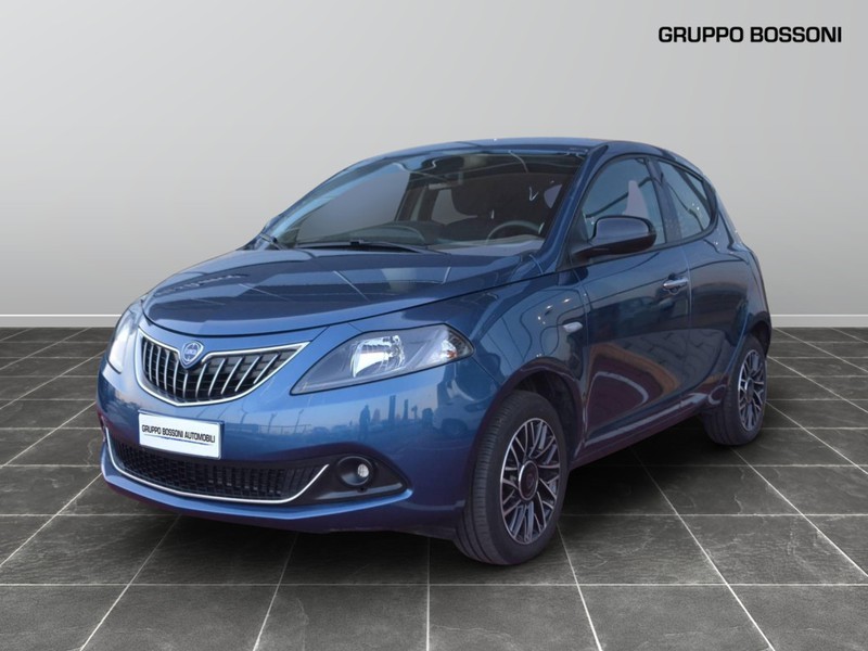 1 - Lancia Ypsilon 1.0 firefly hybrid 70cv platino s&s