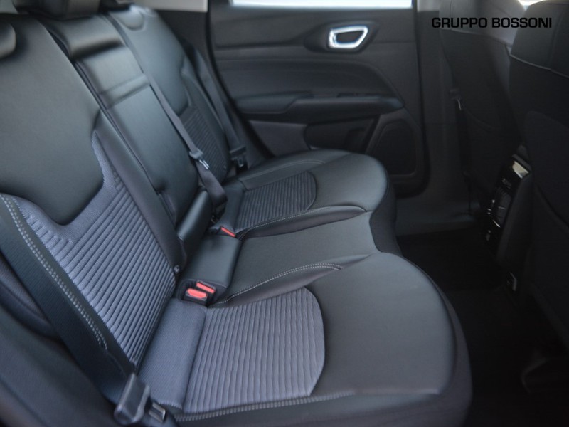 7 - Jeep Compass 1.5 turbo t4 mhev 130cv altitude 2wd
