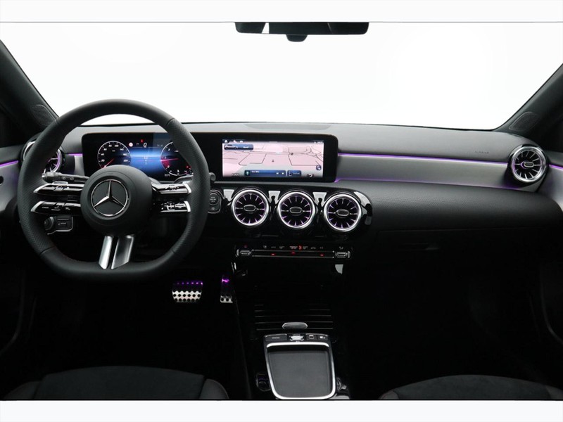 13 - Mercedes Classe A 200 d amg line advanced plus speedshift dct amg 8g