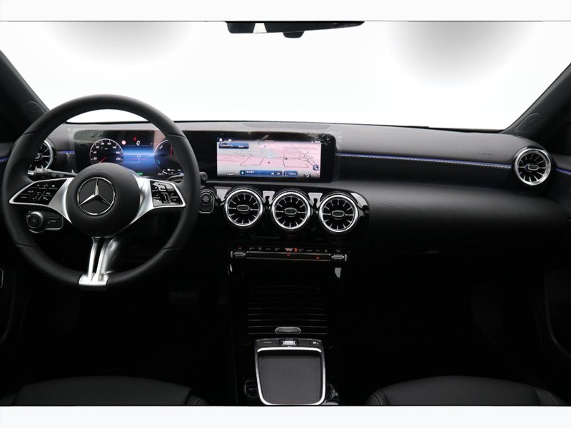 13 - Mercedes Classe A 250 e plug-in-hybrid progressive advanced plus speedshift dct amg 8g
