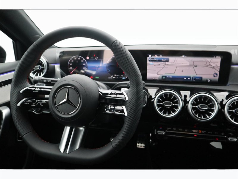 13 - Mercedes Classe A 250 e plug-in-hybrid amg line advanced plus speedshift dct amg 8g