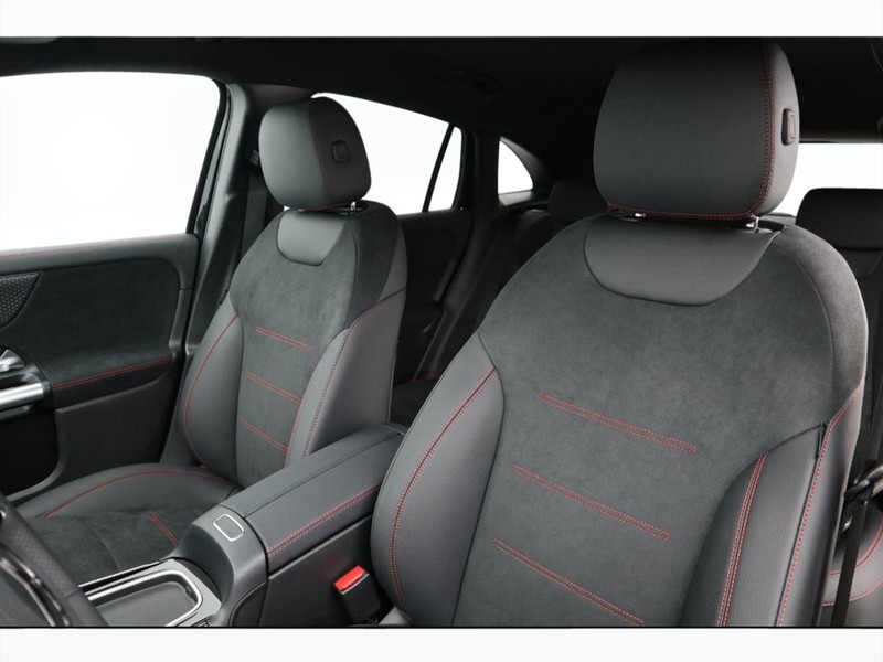 7 - Mercedes EQA 250+ amg line advanced