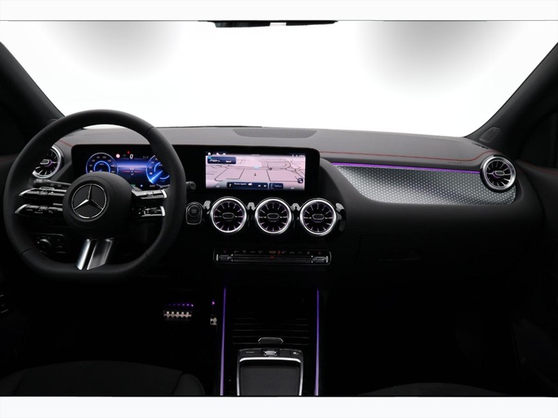13 - Mercedes EQA 250+ amg line advanced