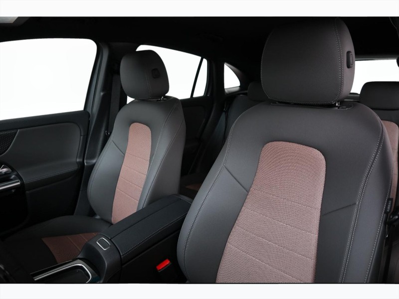 7 - Mercedes EQA 250+ electric art advanced plus