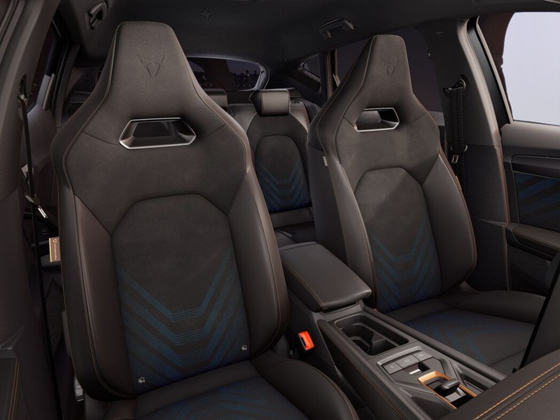 13 - Cupra Formentor 1.5 e-hybrid 204cv dark night dsg