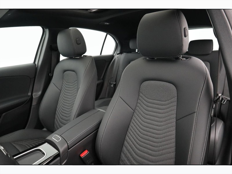 7 - Mercedes Classe A 250 e plug-in-hybrid progressive advanced plus speedshift dct amg 8g
