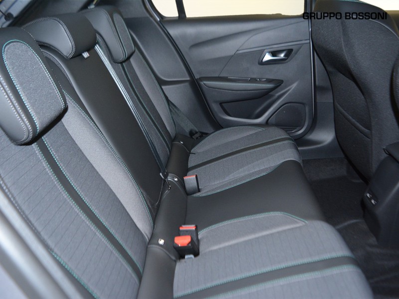 7 - Peugeot e-208 5 porte 100kw allure pack