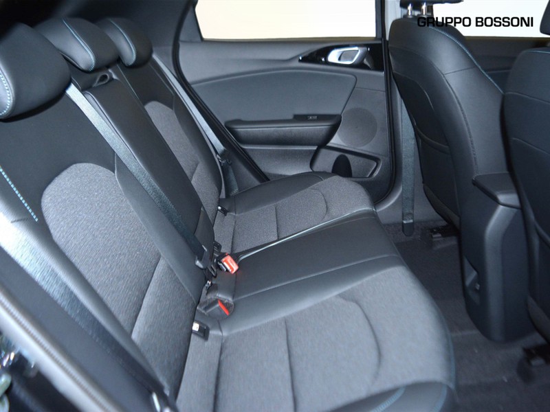 7 - Kia Xceed 1.0 t-gdi gpl 94cv business mt